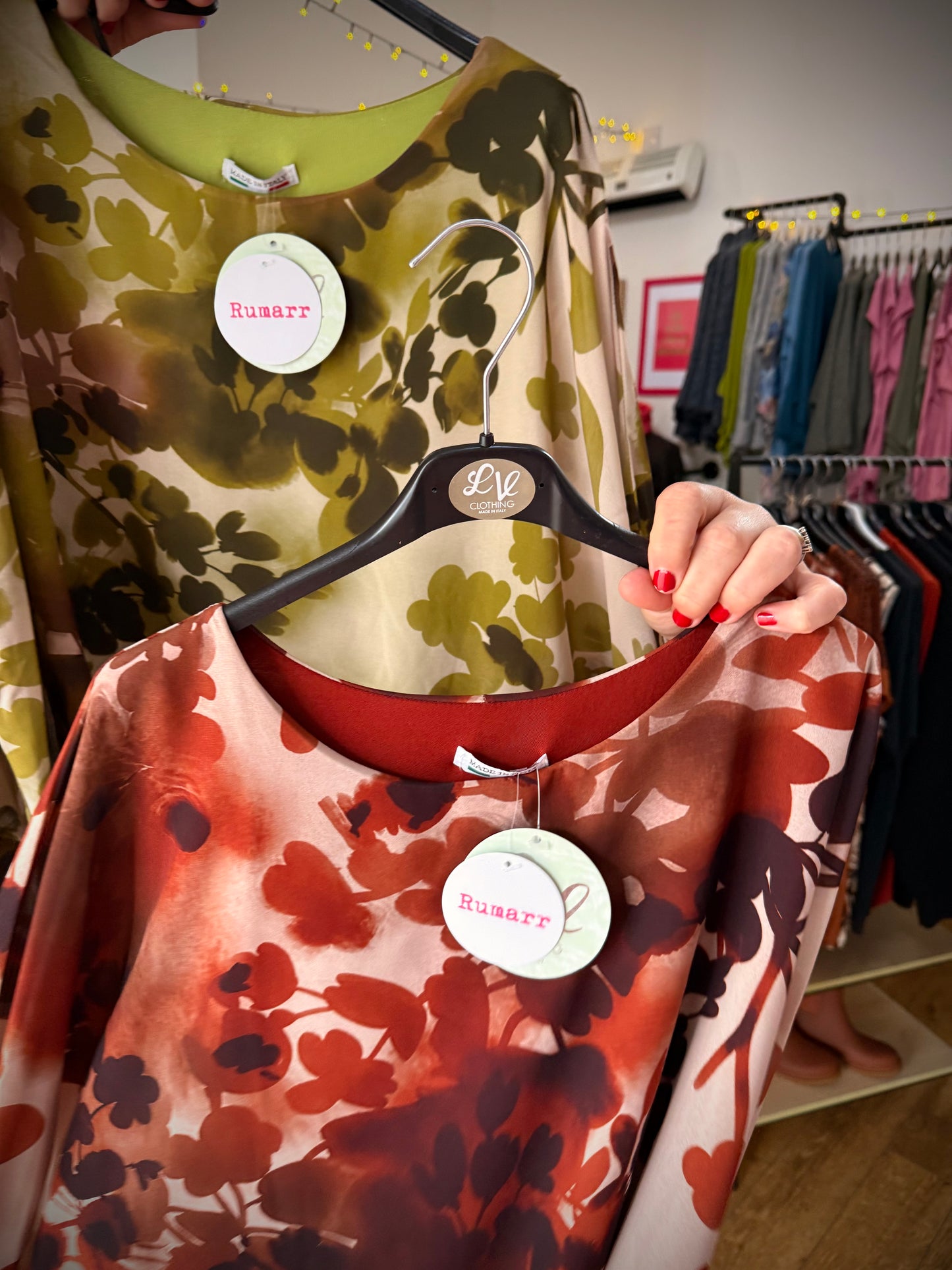 Autumn 🍂 leaf print layered top.