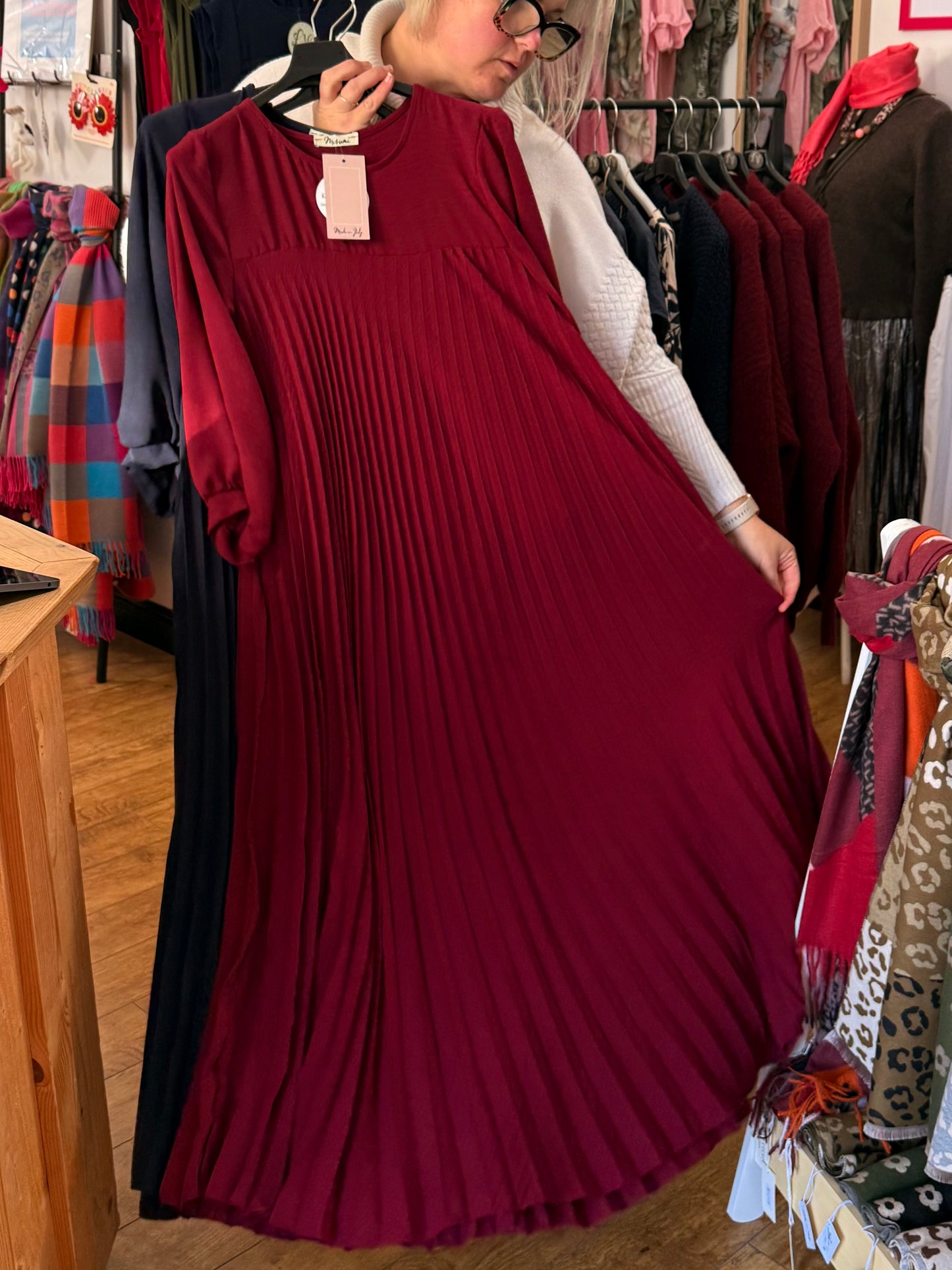 Italian pleated maxi dress with sleeves