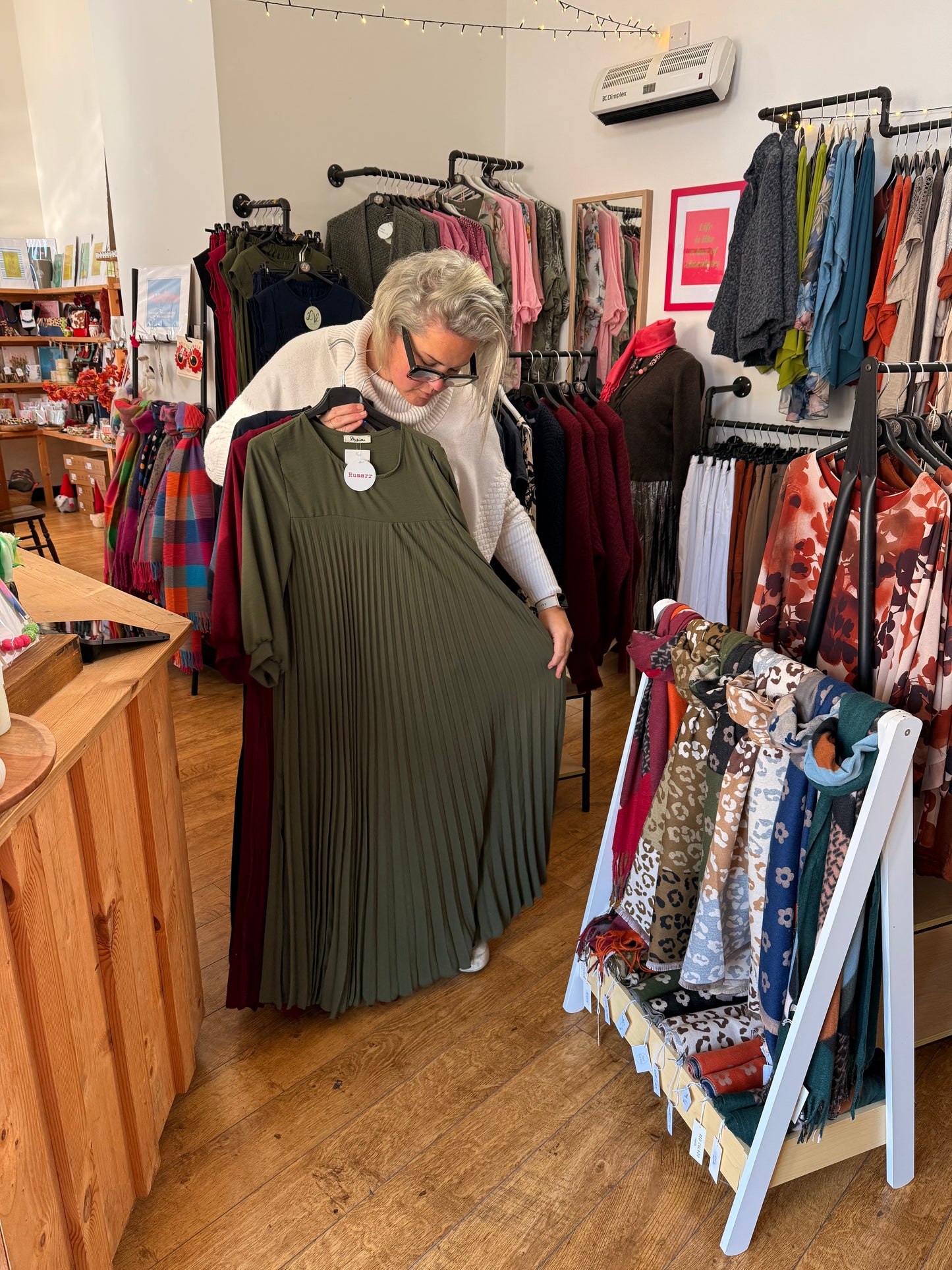 Italian pleated maxi dress with sleeves