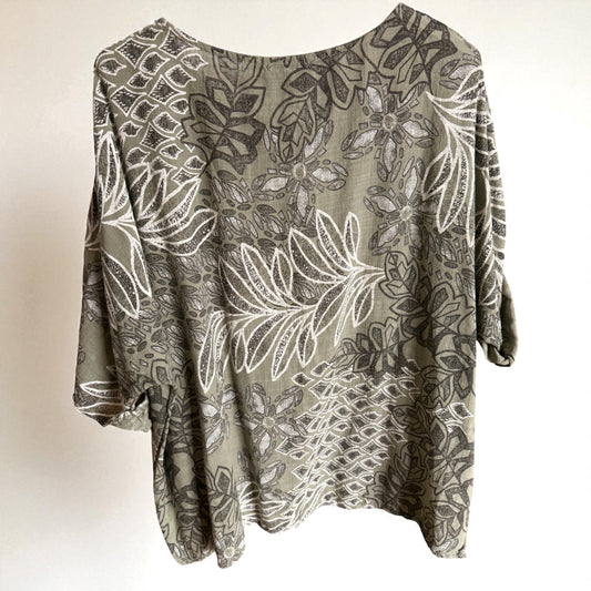Leaf print linen top. One size fits 12-20