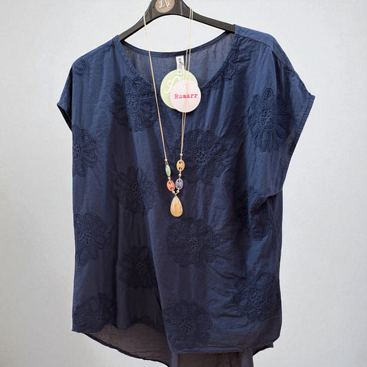 Embroidery detail top. One size fits 10-18