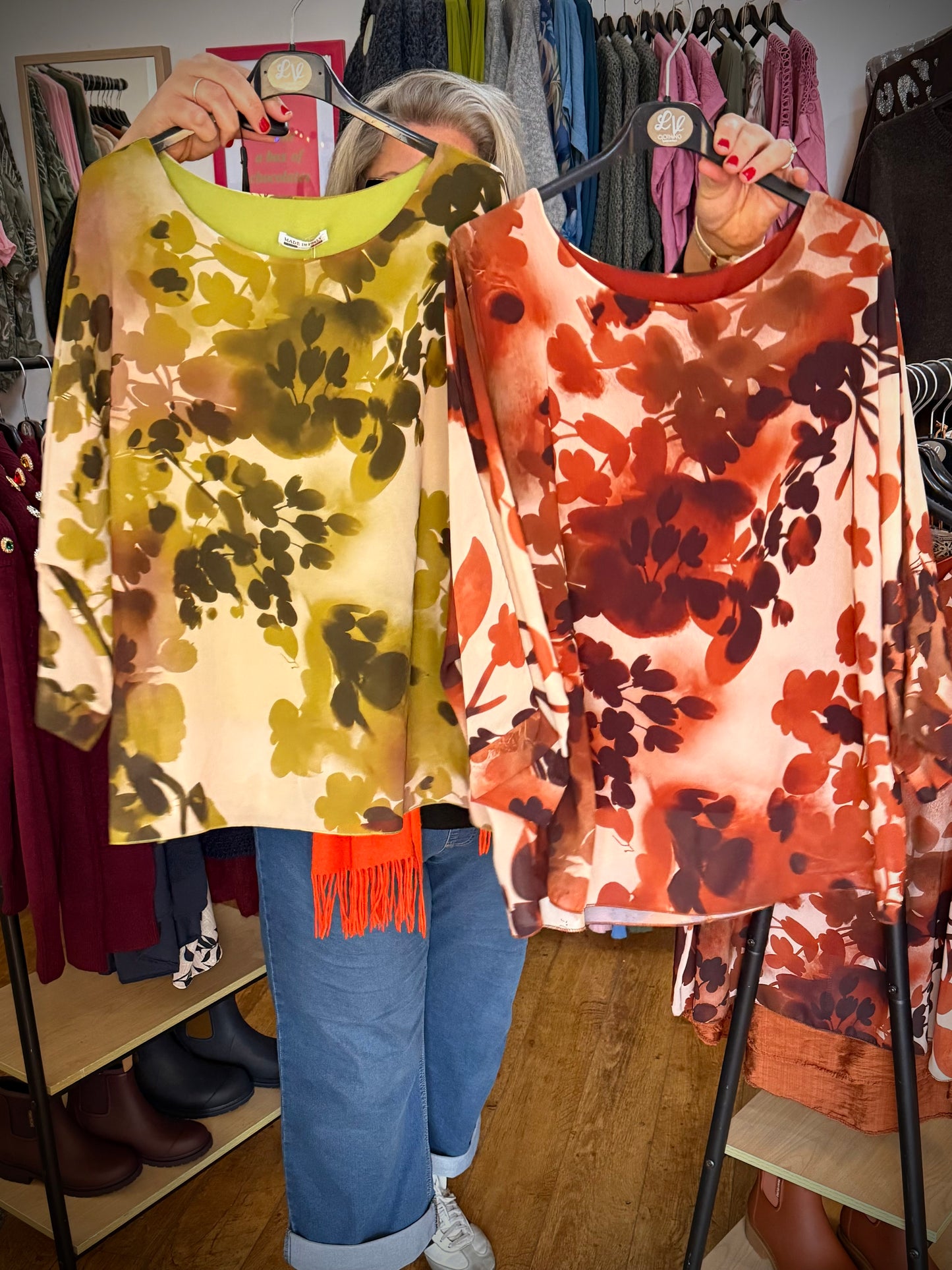 Autumn 🍂 leaf print layered top.