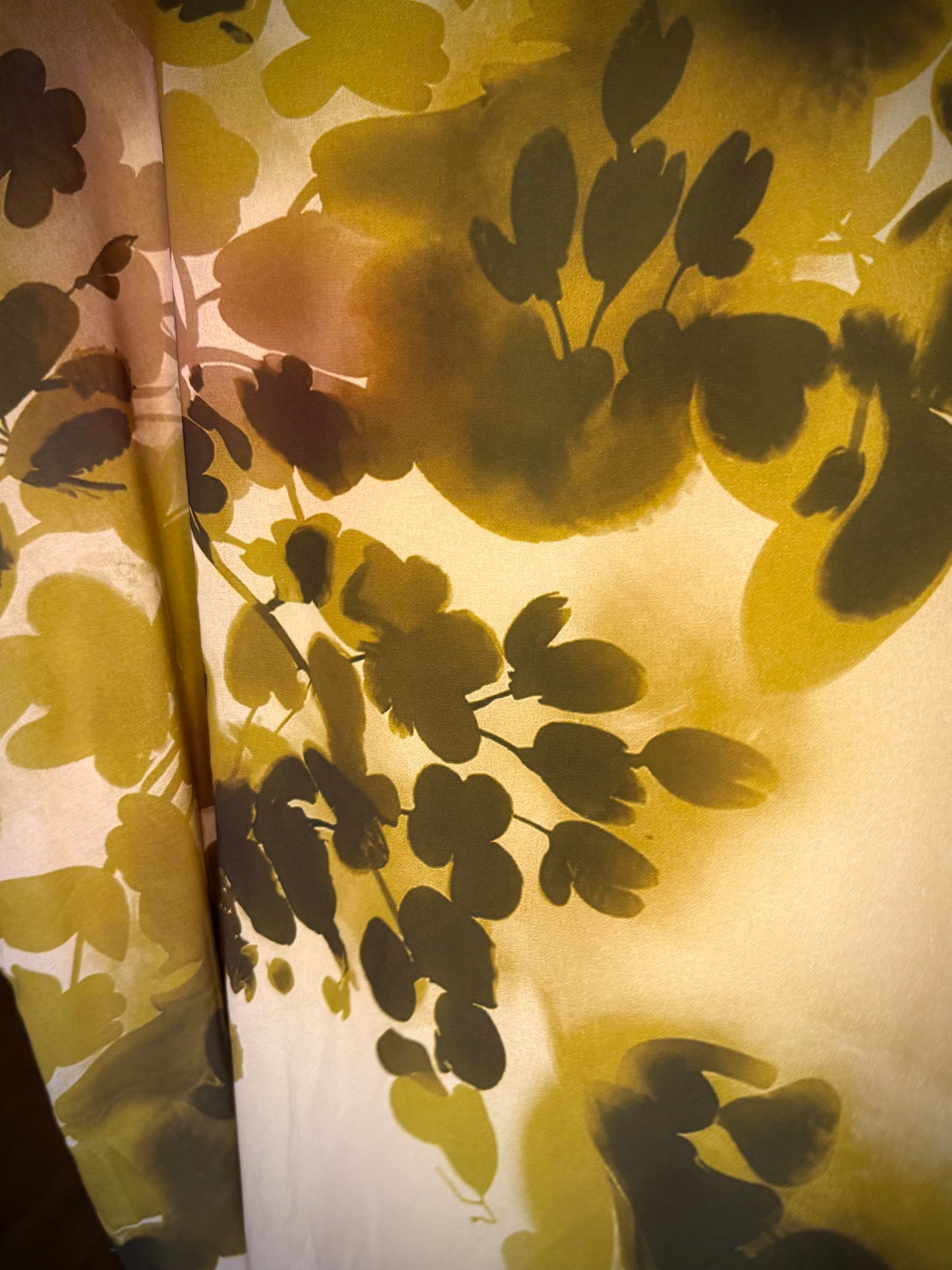 Autumn 🍂 leaf print layered top.