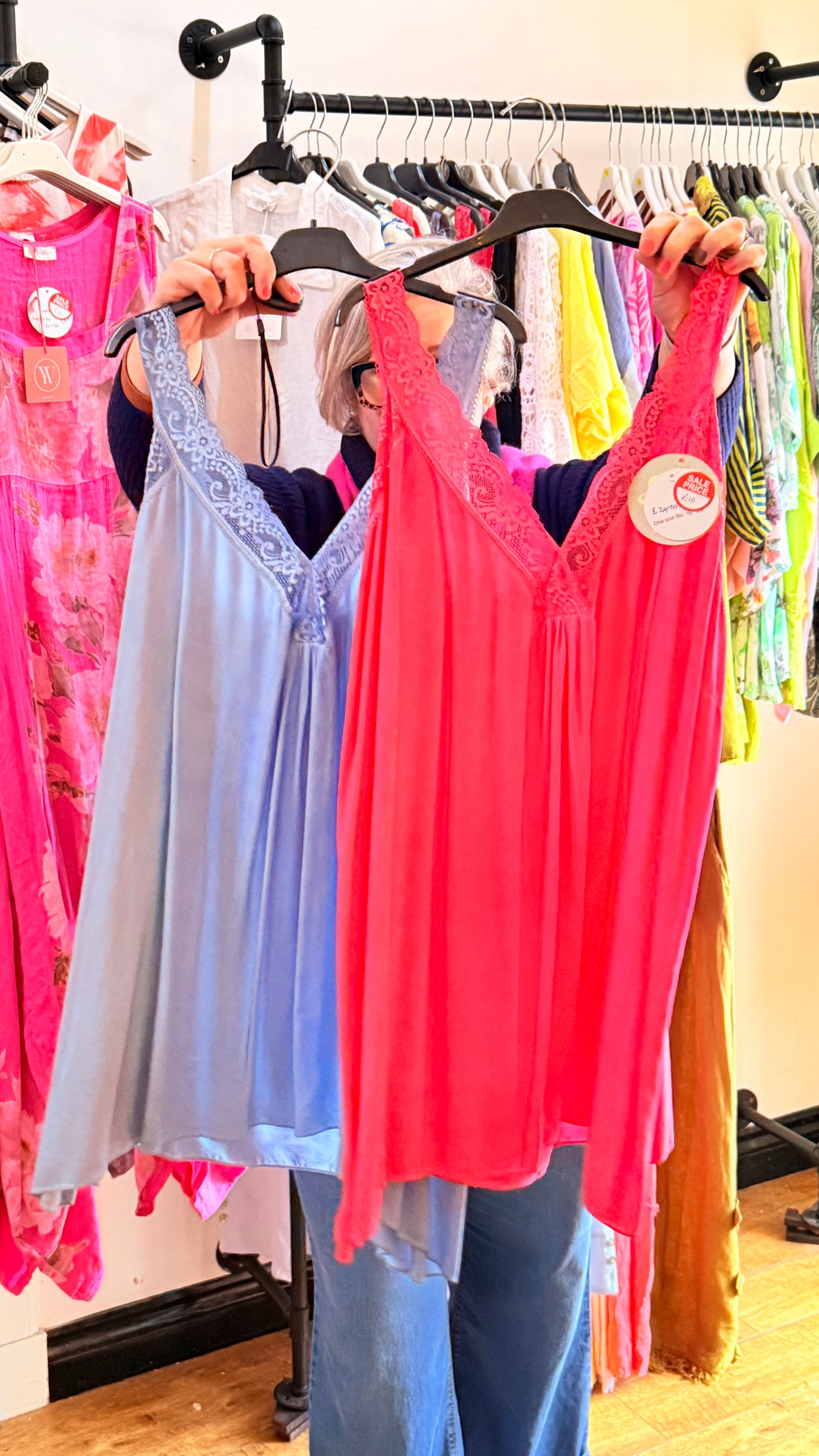 Lace trim sleeveless top