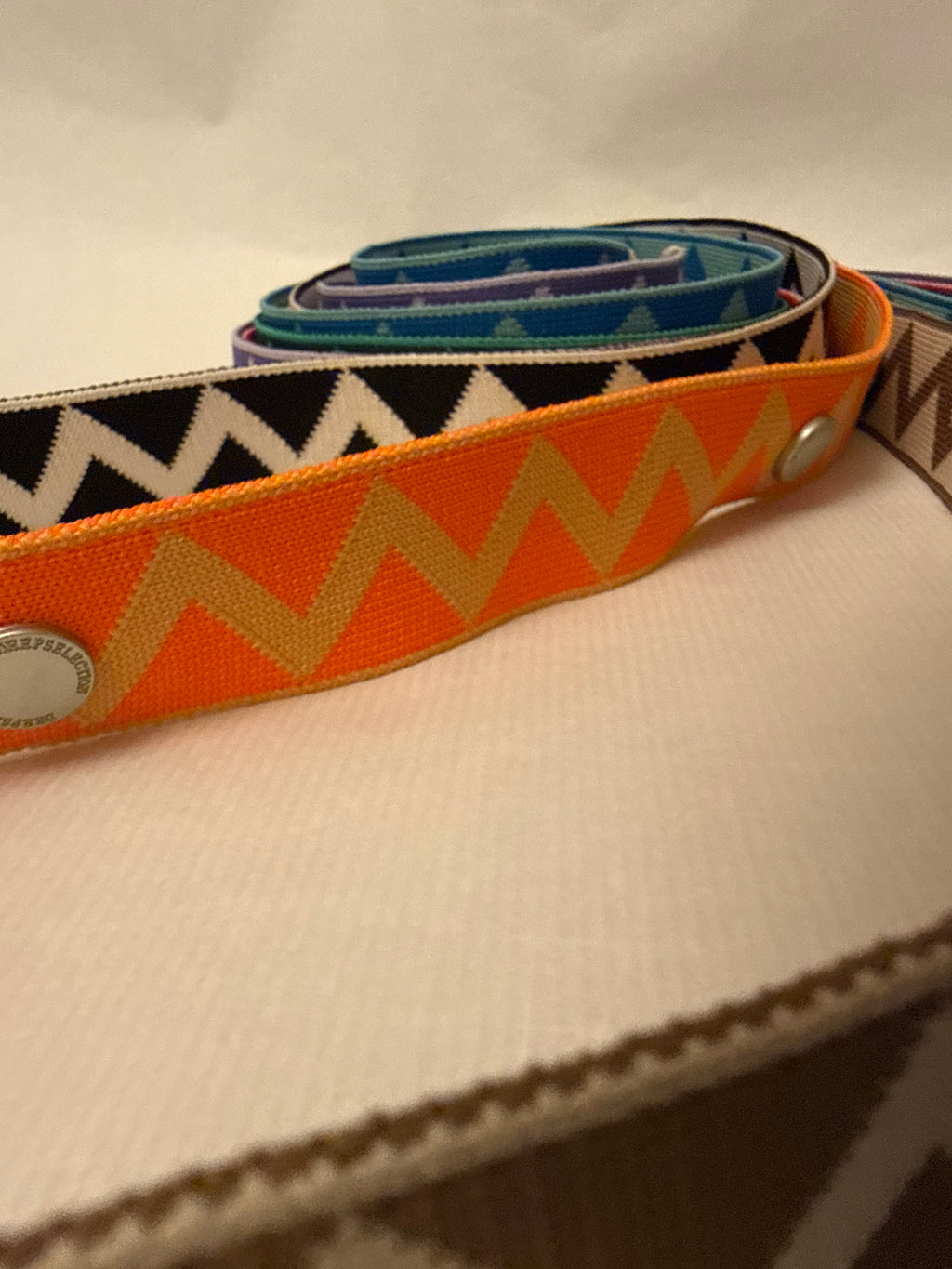 Zigzag bag straps