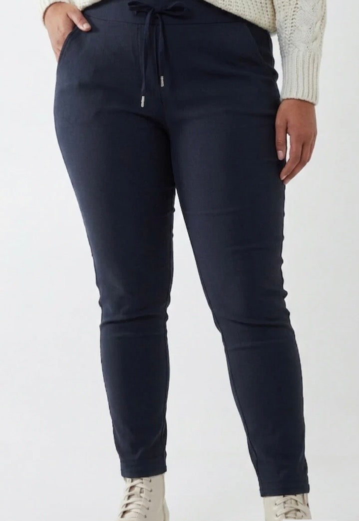 Stretch trousers