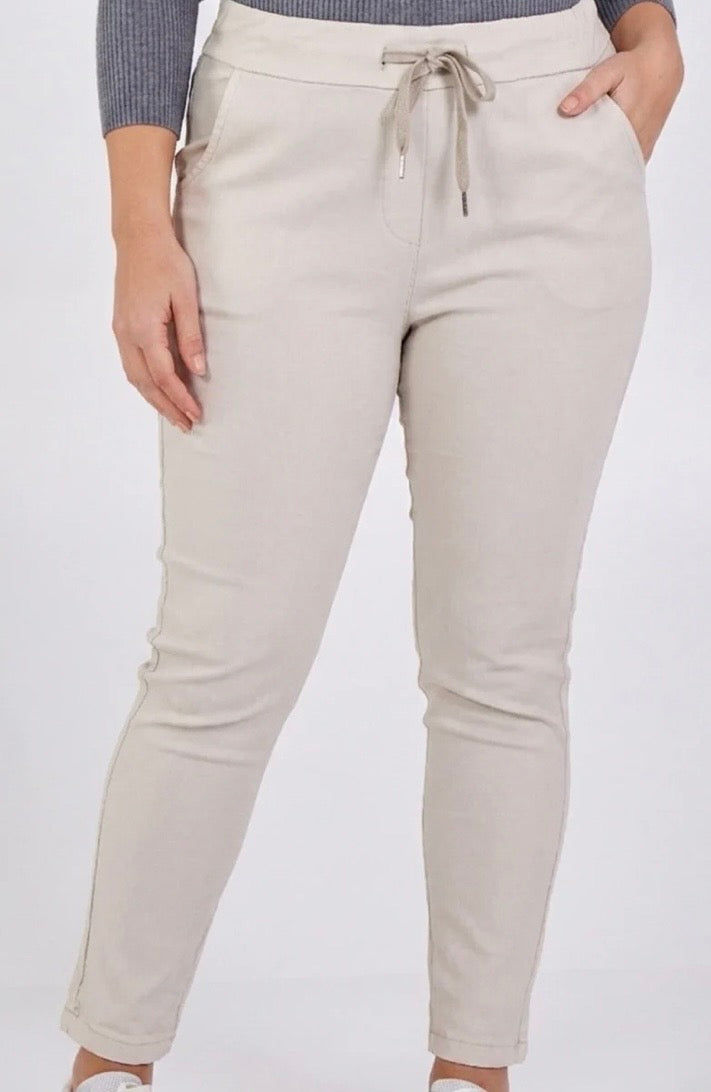 Stretch trousers