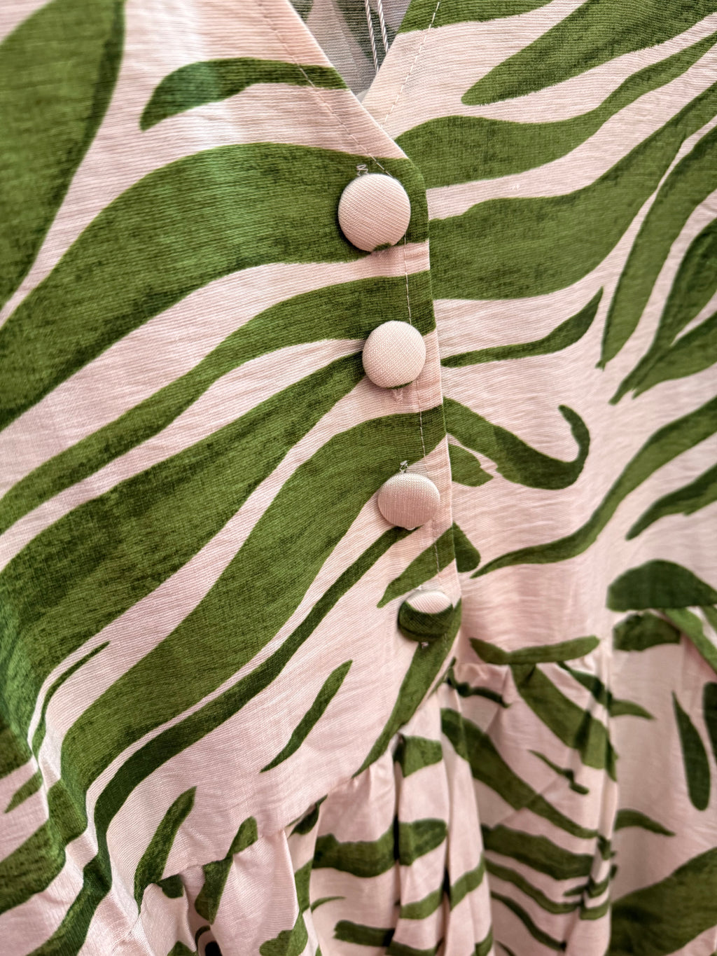 Green leaf print midaxi dress