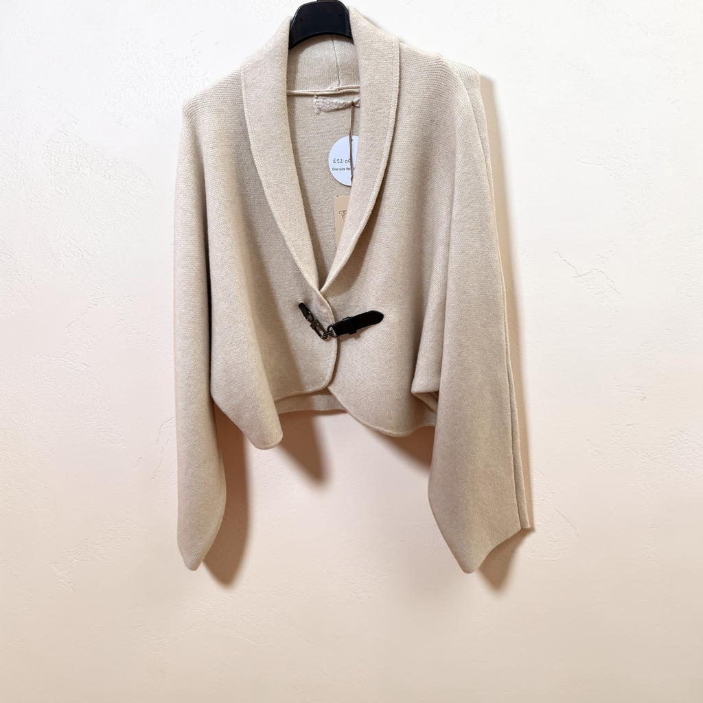 Knitted clasp detail Bolero