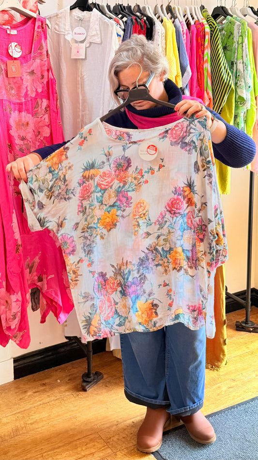 White floral print linen top