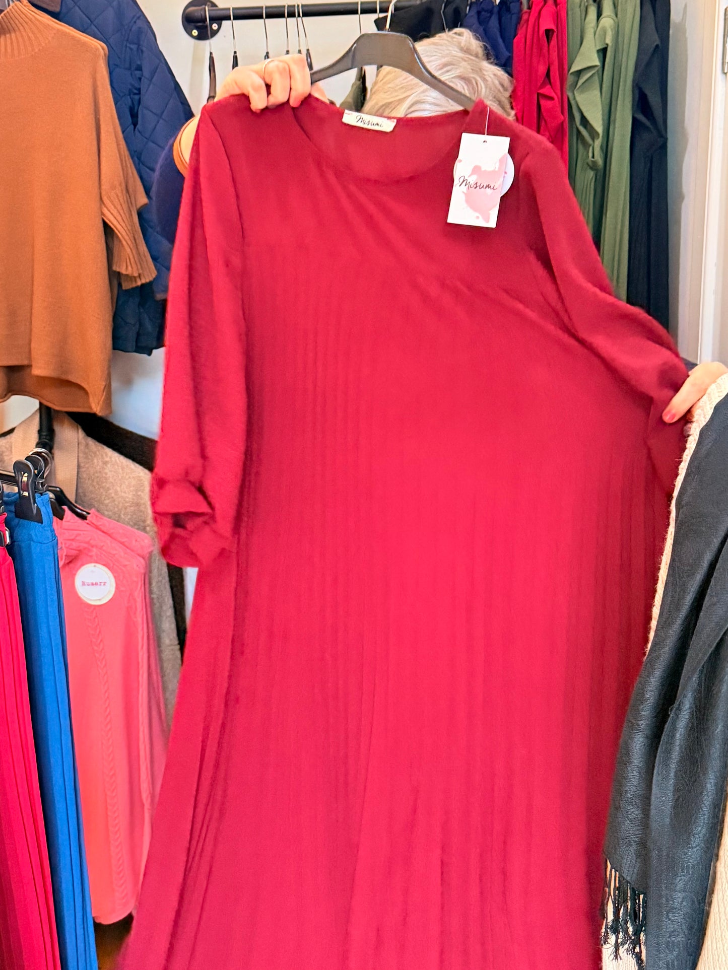 Italian pleated maxi dress with sleeves
