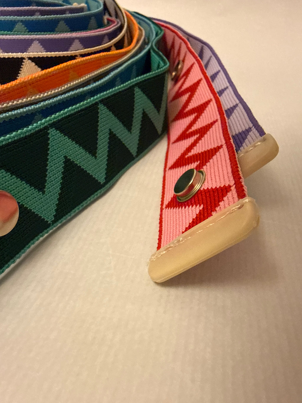 Zigzag bag straps