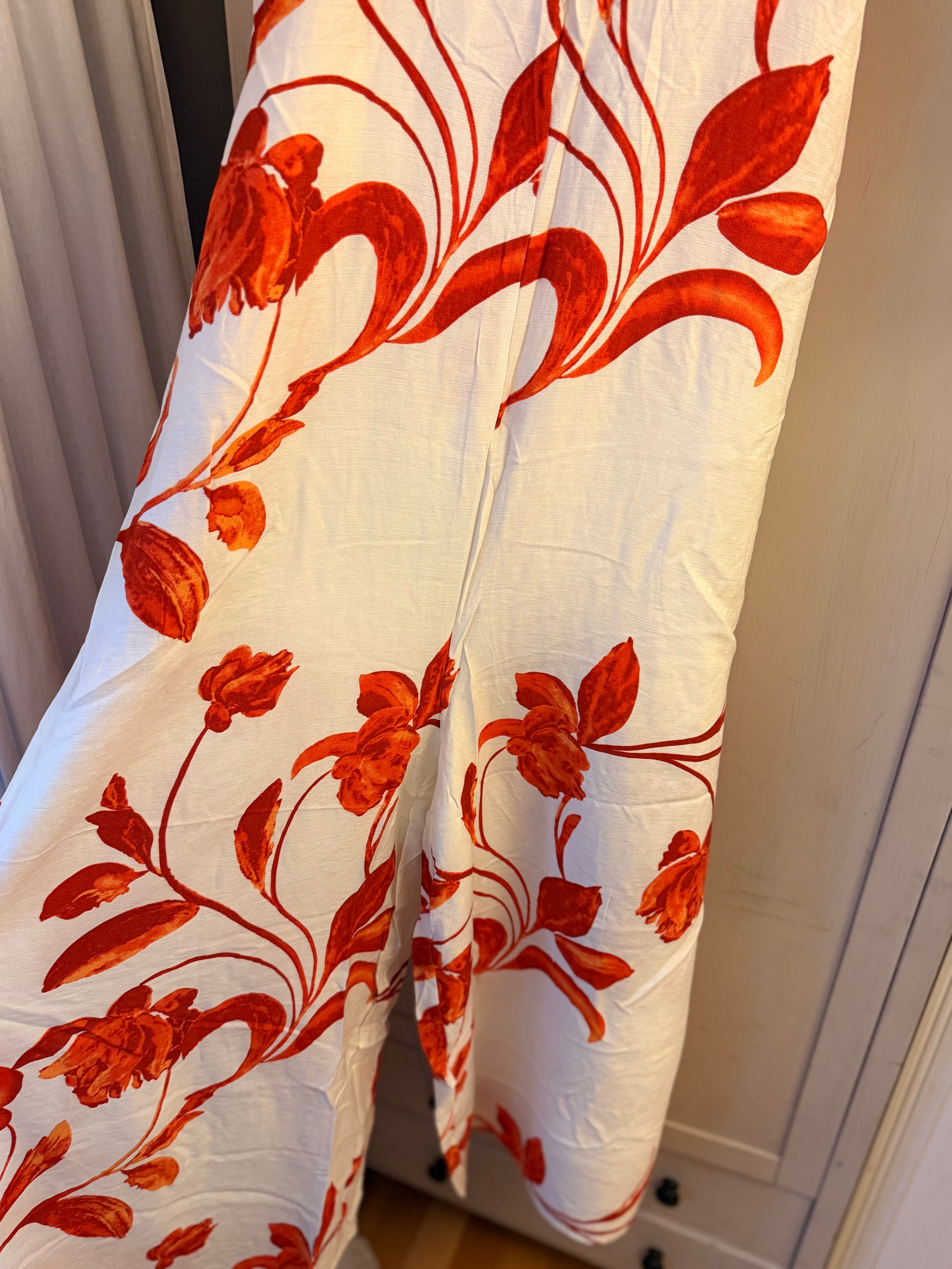 Wide leg jumpsuit